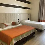 Hotel City Hotel
