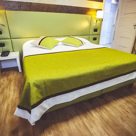 Hotel City 3*