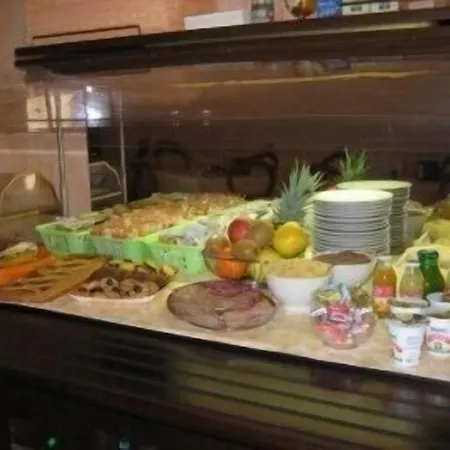 Отель Hotel City Кивассо