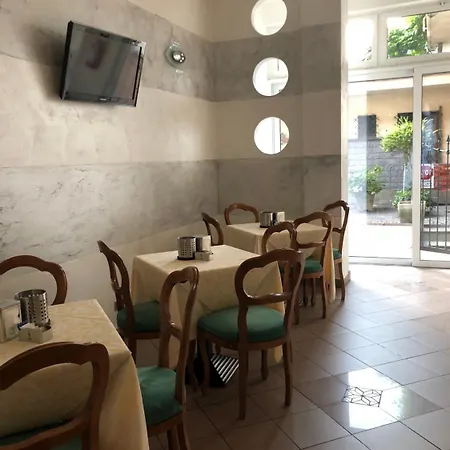 Hotel City Кивассо