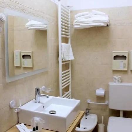 Отель Hotel City