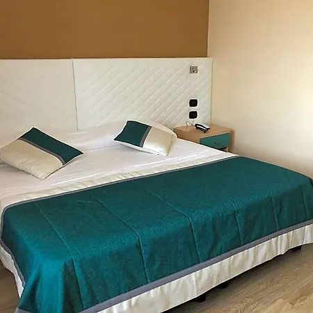Hotel City Hotel