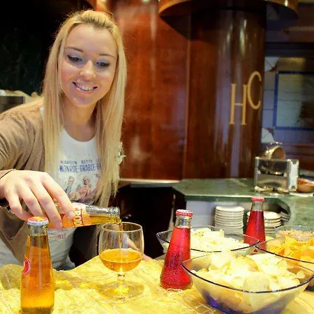 Отель Hotel City Кивассо