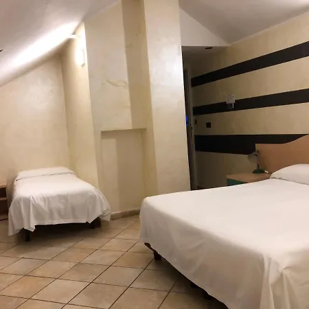 Отель Hotel City