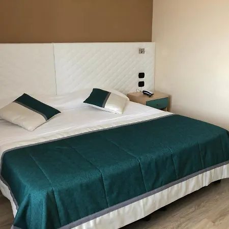 Hotel City Отель