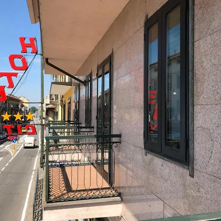 Hotel City Кивассо